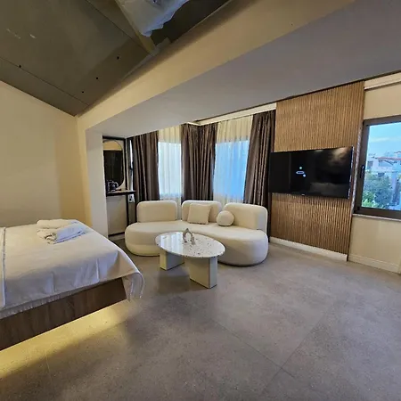 Sulara Exclusive Lounge Bistro מלון דירות 3*