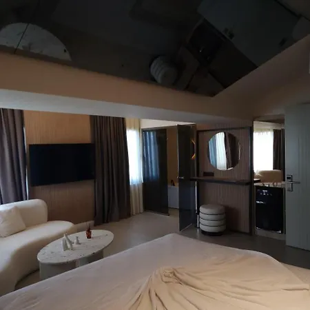 מלון דירות Sulara Exclusive Lounge Bistro אנטליה