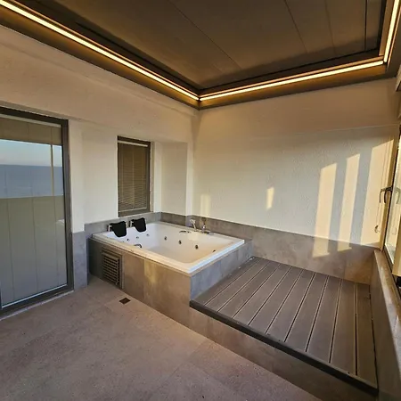 Sulara Exclusive Lounge Bistro Hotel apartamentowy